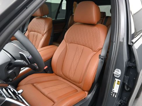 New 2026 BMW X5 M60i image 13