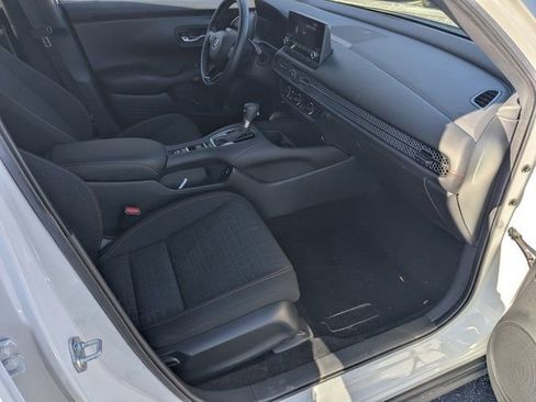 Used 2025 Honda HR-V Sport image 12