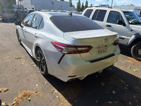 Used 2018 Toyota Camry XSE w/ Driver Assist Package FWD image 3