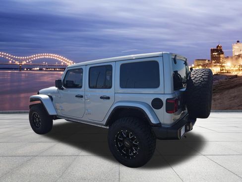 Used 2024 Jeep Wrangler Unlimited Sahara AWD/4WD image 3