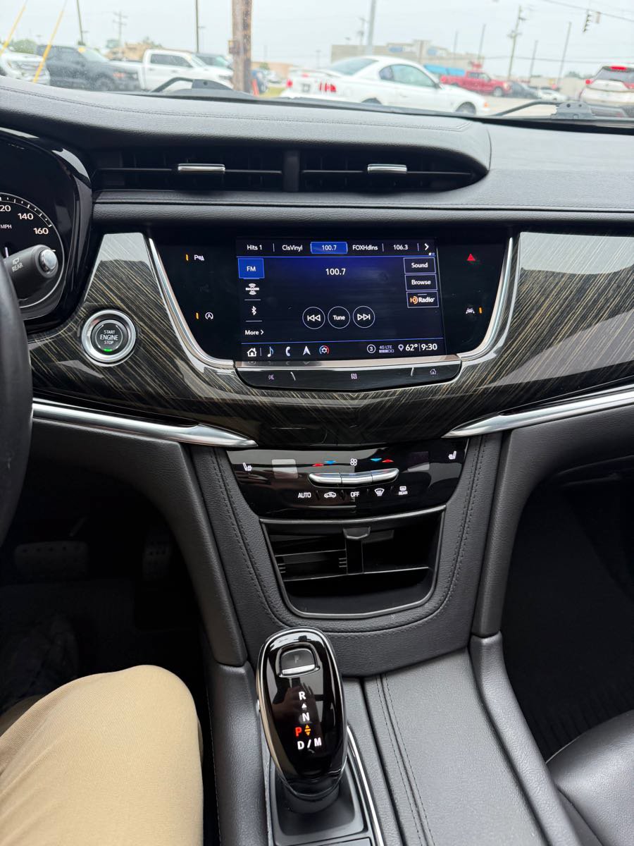Used 2020 Cadillac XT6 Premium Luxury FWD image 18