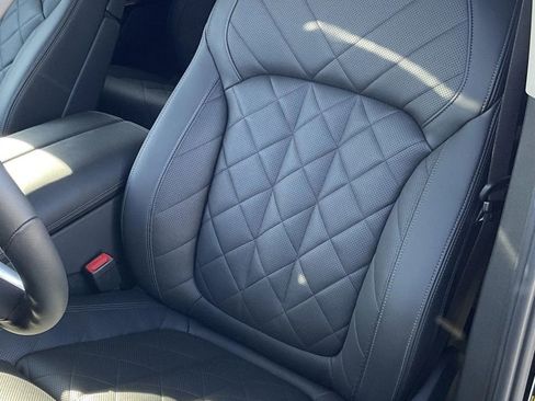 Used 2023 BMW X7 xDrive40i w/ Premium Package AWD/4WD image 6