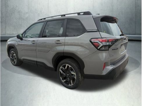 Certified 2025 Subaru Forester Premium AWD/4WD image 3