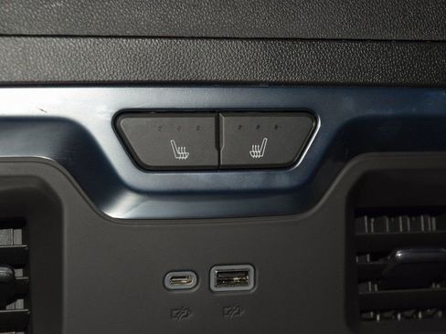 Used 2022 Chevrolet Silverado 1500 High Country w/ High Country Premium Package image 41