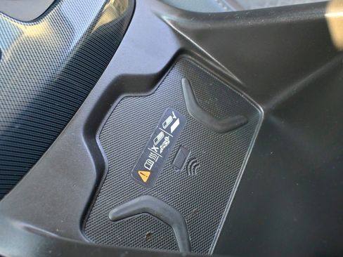 Used 2021 Chevrolet Colorado Z71 w/ Safety Package image 11