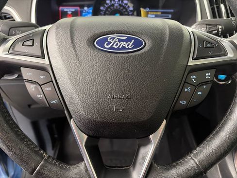 Used 2020 Ford Edge Titanium AWD/4WD image 16