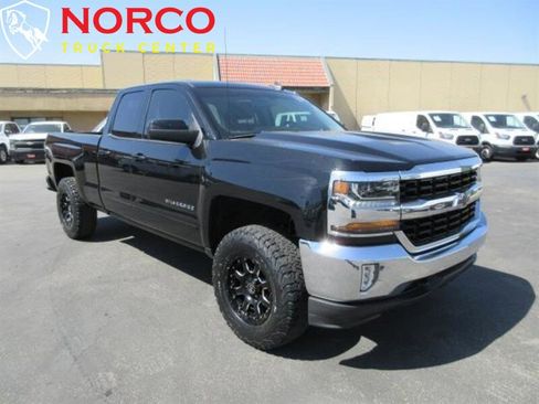 Used 2017 Chevrolet Silverado 1500 LT w/ All Star Edition image 3