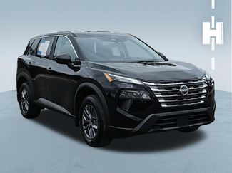 Used 2025 Nissan Rogue S video 1