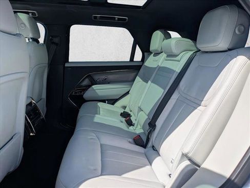 Certified 2025 Land Rover Range Rover Sport image 20