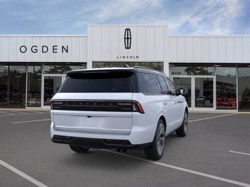 New 2026 Lincoln Navigator Black Label w/ Black Label Special Edition AWD/4WD image 8