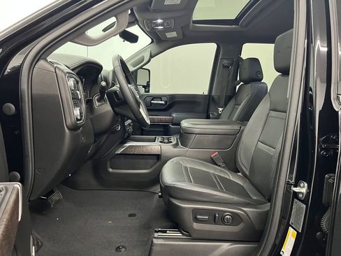 Used 2023 GMC Sierra 2500 Denali w/ Denali Ultimate Package image 4