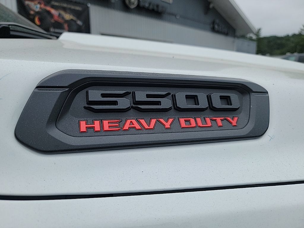 New 2026 RAM 5500 Tradesman AWD/4WD image 17