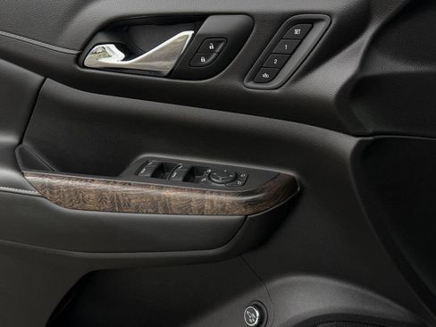 Used 2022 GMC Acadia Denali w/ Denali Technology Package image 24