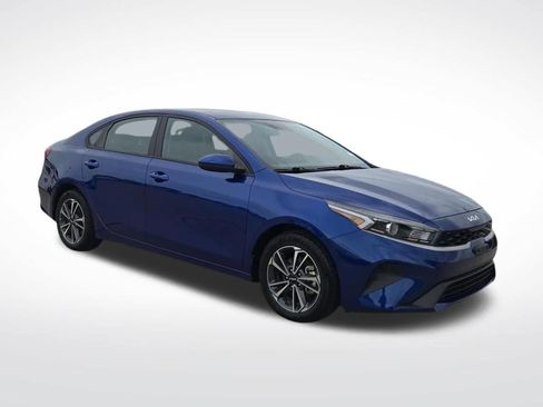 Used 2024 Kia Forte LXS FWD image 9