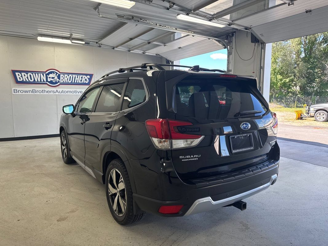 Used 2021 Subaru Forester Touring AWD/4WD image 3