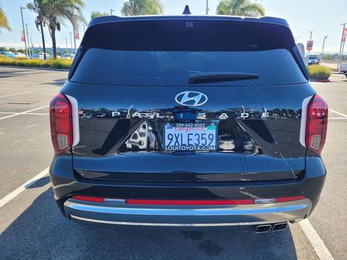 Used 2025 Hyundai Palisade Calligraphy FWD image 5