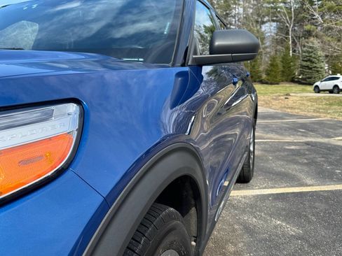 Used 2020 Ford Explorer XLT w/ Equipment Group 202A AWD/4WD image 9