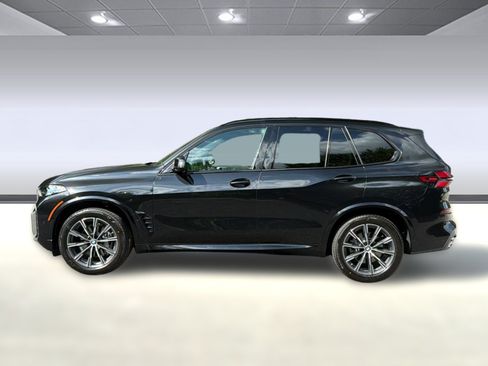New 2026 BMW X5 xDrive40i w/ M Sport Package AWD/4WD image 2