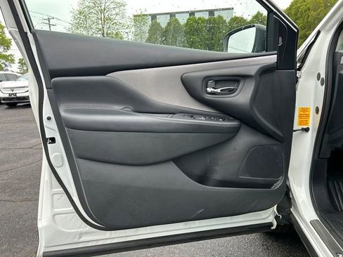 Certified 2023 Nissan Murano SV w/ SV Midnight Edition Package AWD/4WD image 9