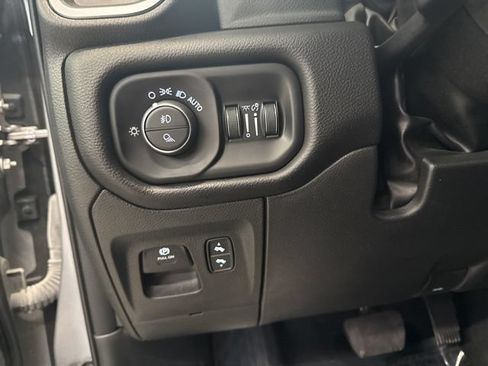 Used 2025 RAM 1500 Big Horn AWD/4WD image 11