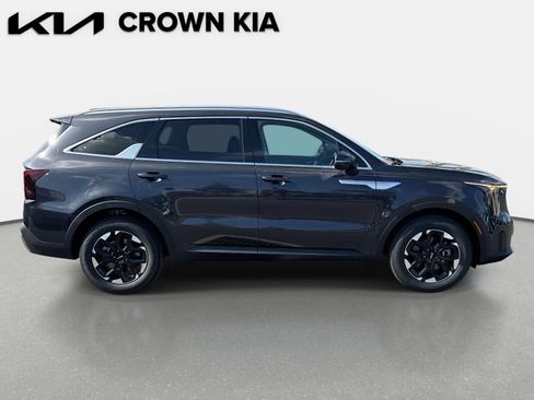 New 2026 Kia Sorento S image 4