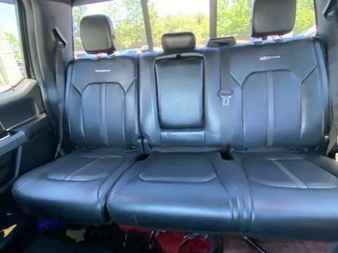 Used 2017 Ford F150 Platinum w/ Equipment Group 701A Luxury AWD/4WD image 5