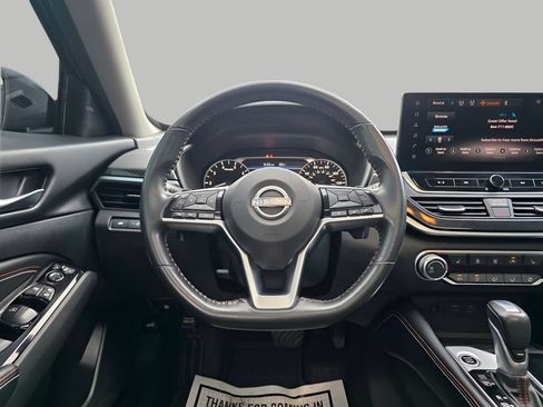 Used 2023 Nissan Altima 2.5 SR w/ SR Premium Package FWD image 17