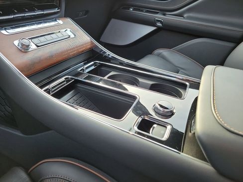 New 2026 Lincoln Aviator Black Label w/ Jet Appearance Package image 29