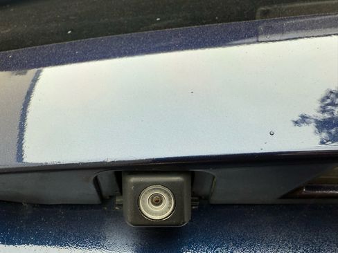 Used 2015 Toyota Prius Three image 41