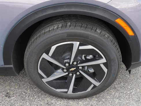 New 2026 Chevrolet Equinox EV LT image 9