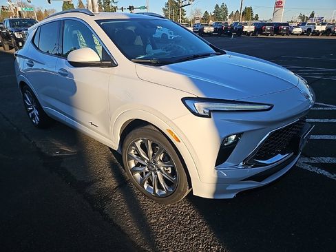 Used 2024 Buick Encore GX Avenir image 4