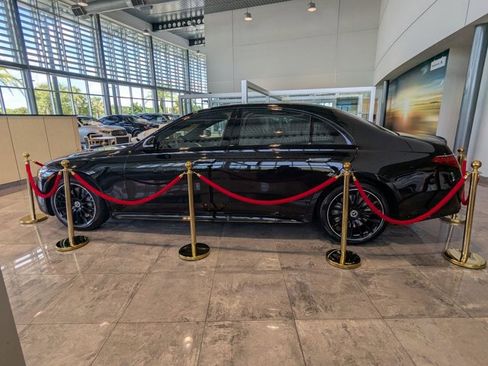 New 2025 Mercedes-Benz S 580 4MATIC Sedan image 5
