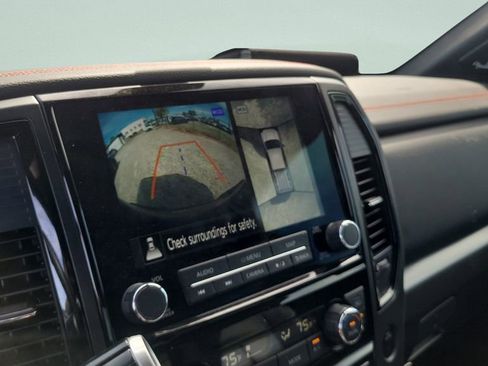 Used 2024 Nissan Titan PRO-4X w/ Pro-4x Convenience Package AWD/4WD image 12