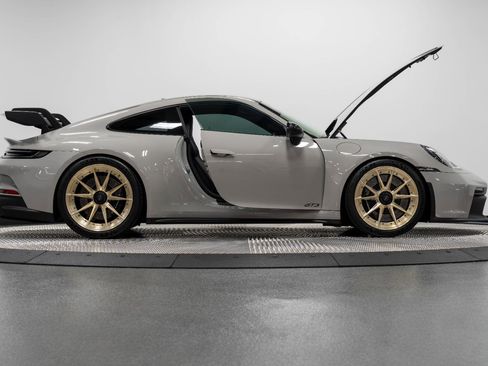 Used 2022 Porsche 911 GT3 image 30