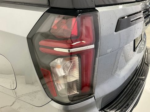 Used 2023 Chevrolet Tahoe Z71 w/ Luxury Package image 19