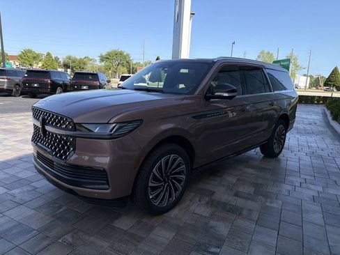 New 2026 Lincoln Navigator L Black Label AWD/4WD image 5