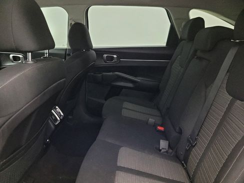 Used 2022 Kia Sorento LX FWD image 18