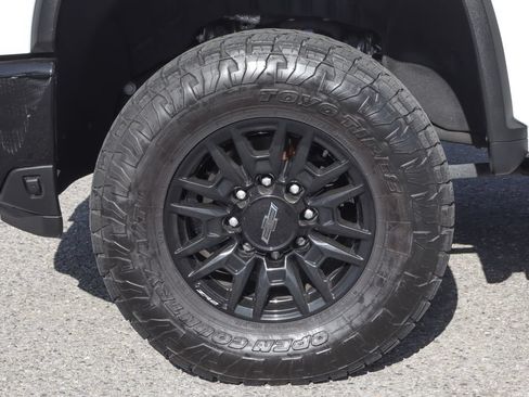 Used 2024 Chevrolet Silverado 2500 ZR2 w/ Technology Package AWD/4WD image 51