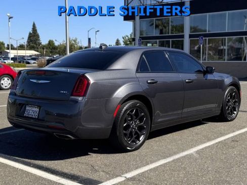 Used 2019 Chrysler 300 S AWD/4WD image 5