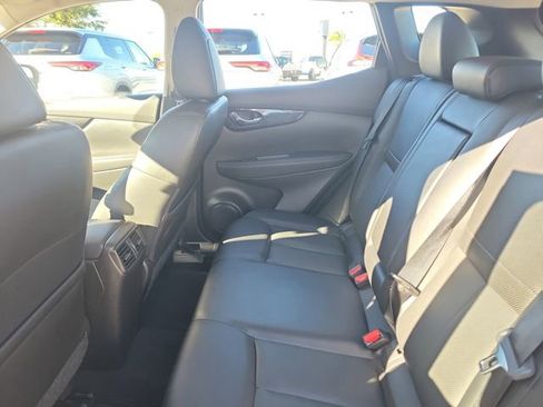 Used 2022 Nissan Rogue Sport SL image 13