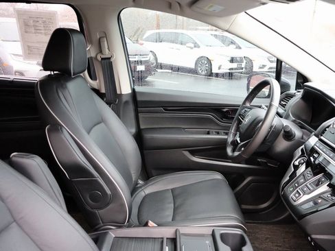 Certified 2025 Honda Odyssey Elite image 8