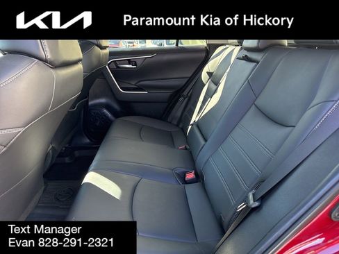 Used 2020 Toyota RAV4 XLE Premium image 13