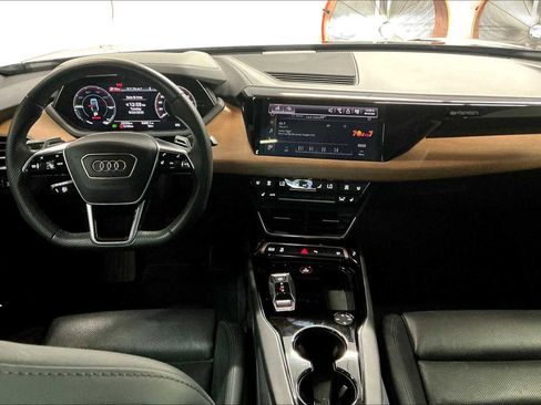 Used 2023 Audi e-tron GT Premium Plus image 17