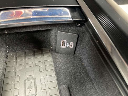 New 2025 Lincoln Corsair Premiere w/ Equipment Group 101A image 27