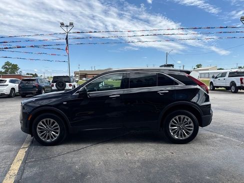 Used 2024 Cadillac XT4 Premium Luxury w/ Cold Weather Package AWD/4WD image 8