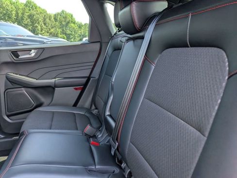 Used 2025 Ford Escape ST-Line FWD image 15