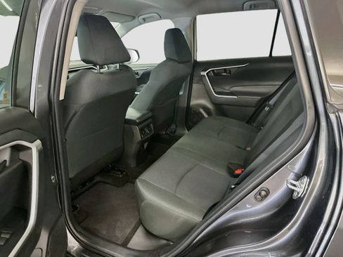 Used 2022 Toyota RAV4 LE w/ Carpet Mat Package (TMS) AWD/4WD image 28