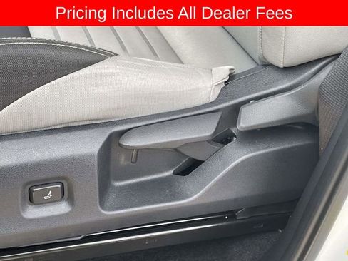 Used 2025 Toyota Tacoma TRD Off-Road AWD/4WD image 17