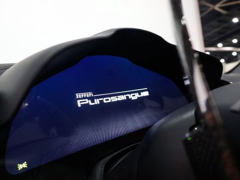 Used 2025 Ferrari Purosangue AWD/4WD image 92
