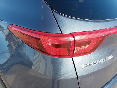 Used 2017 Kia Sportage LX w/ LX Popular Package image 29